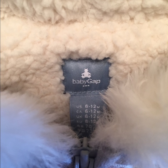 GAP Zip-up Jacket/ Hoodie - Picture 2 of 5